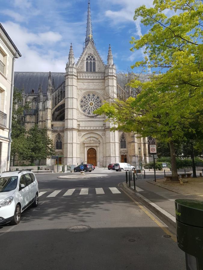 Appartement 2 Chambres Cosy Centre Ville Historique Orleans Bagian luar foto